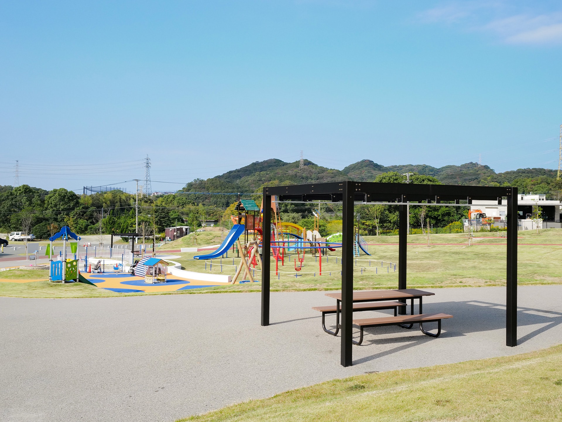 日除けパーゴラ - 蒲田いこいの広場